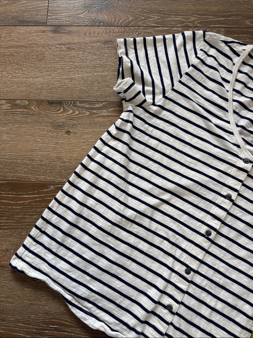 Old Navy Striped Tee - Navy & White Large - Picture 7 of 9